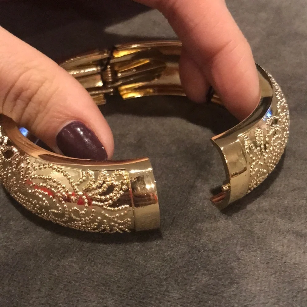 Gold Ornate Filigree Magnetic Hinge Bangle Bracelet Floral Scroll Pattern